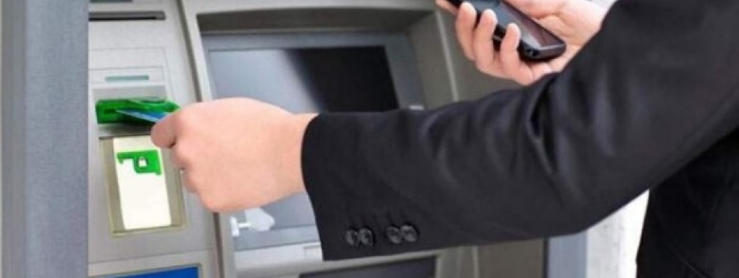 Nên sử dụng bộ lưu điện (UPS) nào cho thiết bị ATM của ngân hàng?