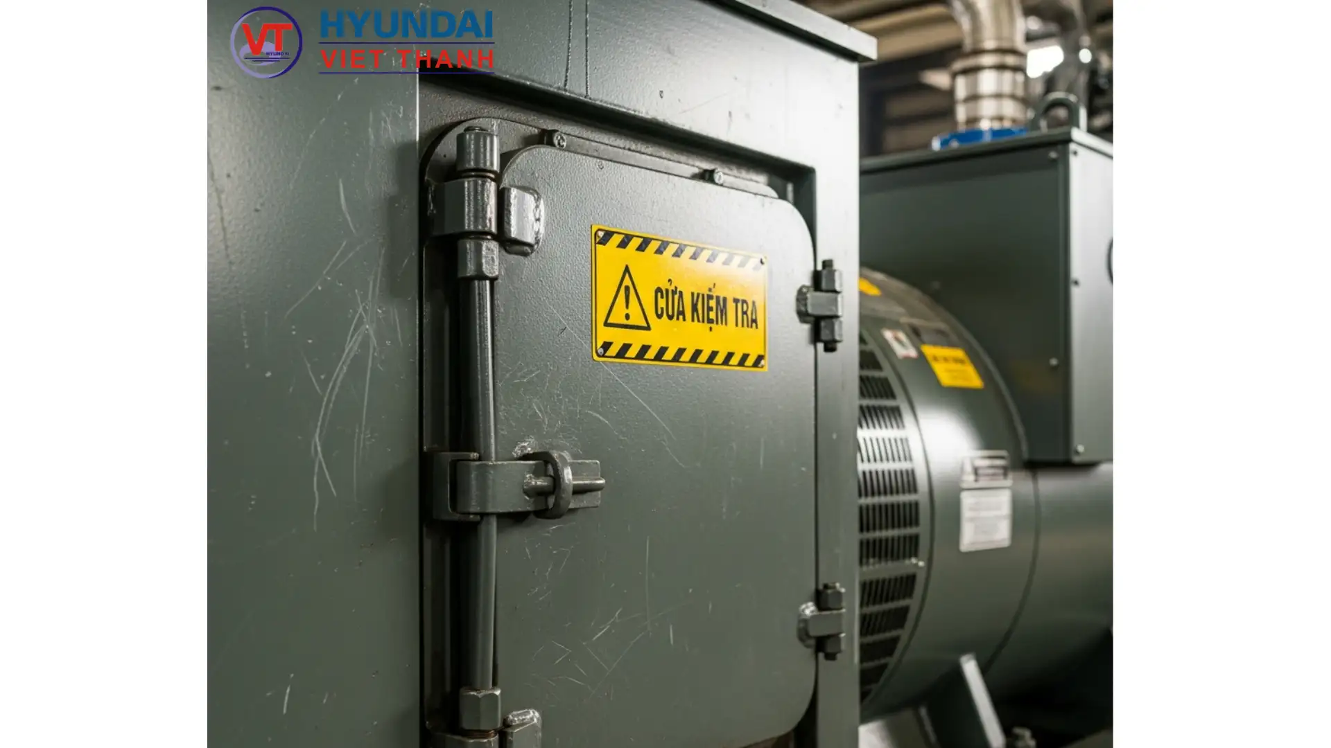 Cửa kiểm tra của máy phát điện
