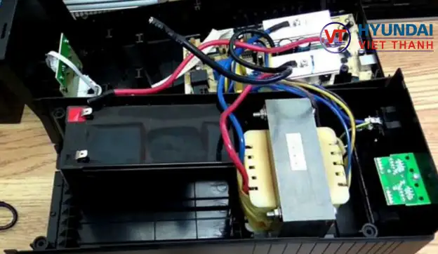 Mạch điều khiển sạc UPS - dấu hiệu bị hỏng và cách xử lý